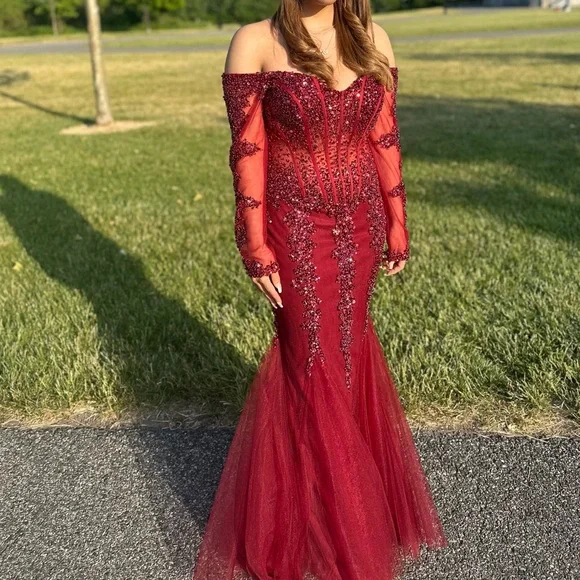 lace off shoulder mermaid dress Sexy Off-Shoulder Mermaid Prom Dress with Lace Bodice High Slit Evenin –  Viniodress